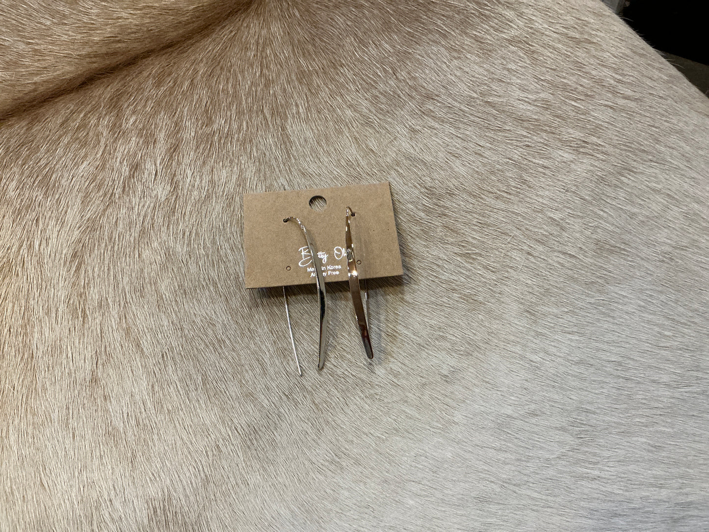 Simple wire earrings