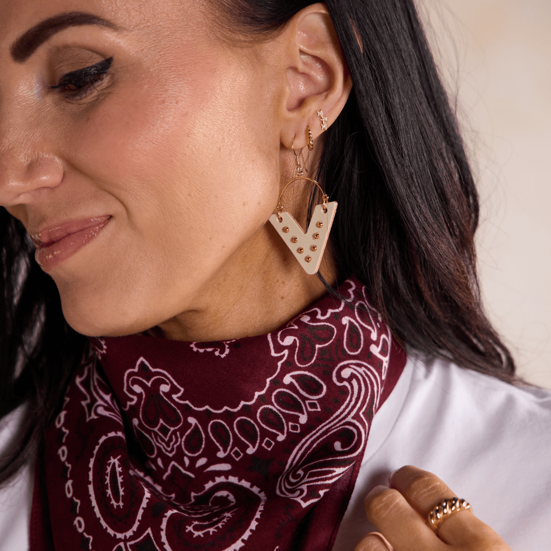 Ecru Studded Sutton: Gold