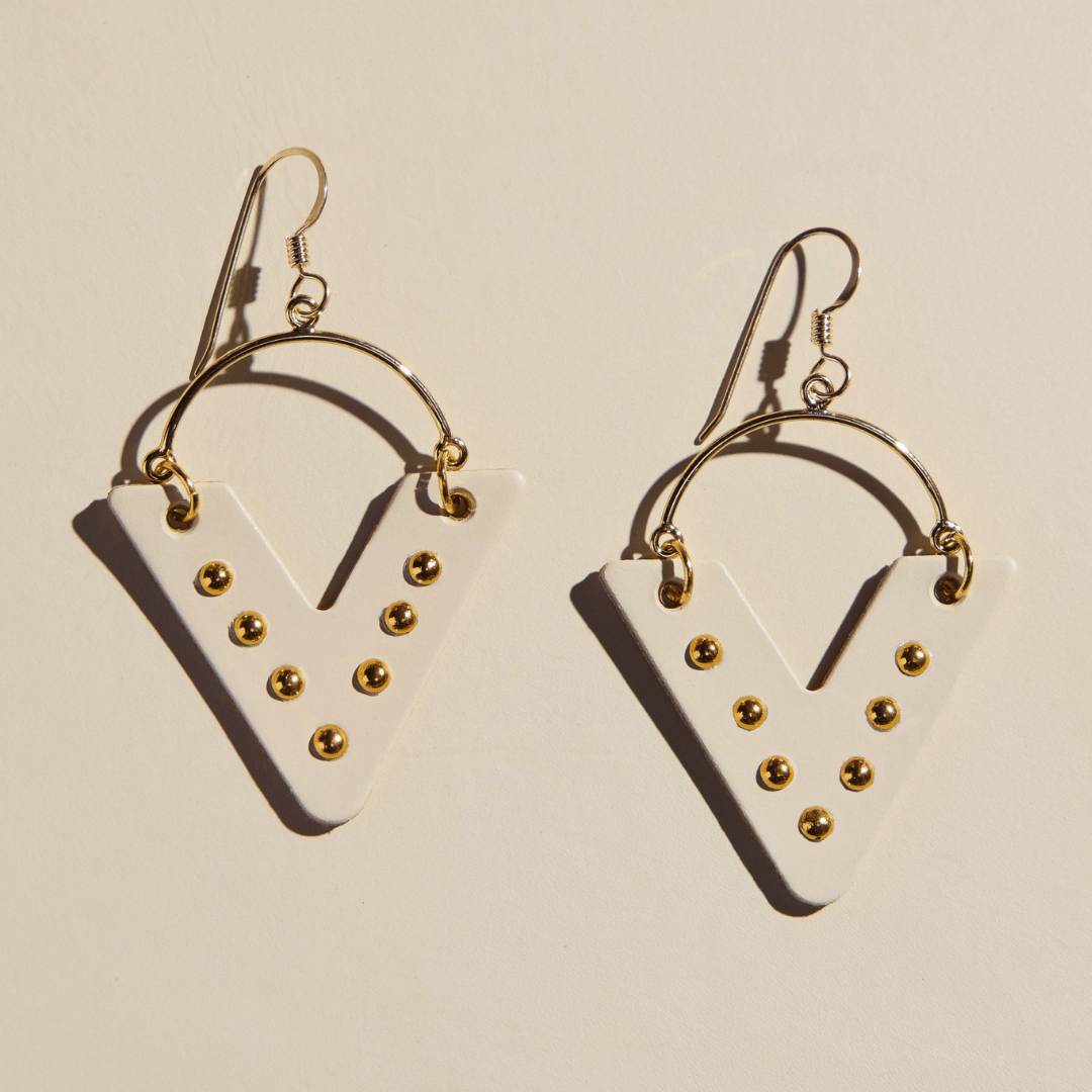 Ecru Studded Sutton: Gold