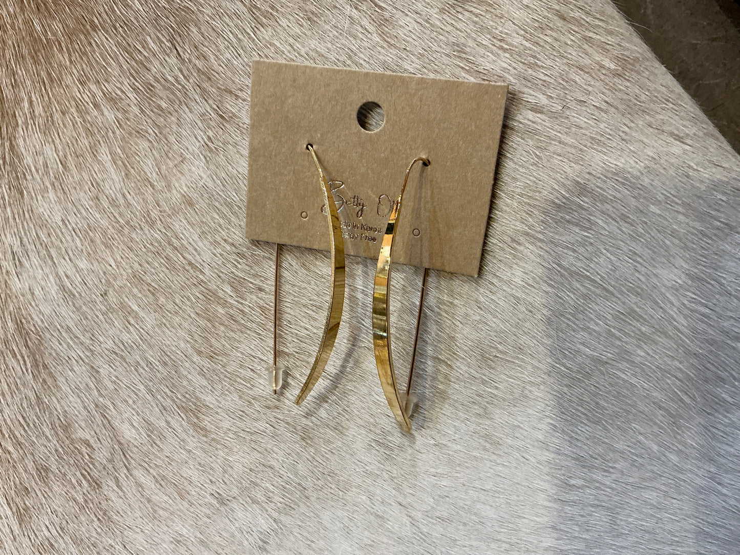 Simple wire earrings