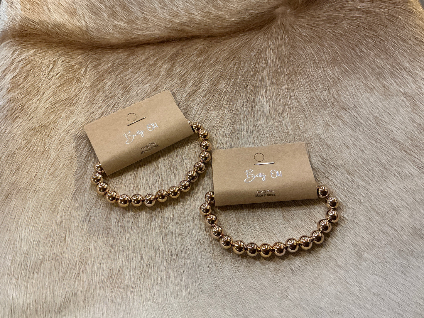 Gold stretch bracelet
