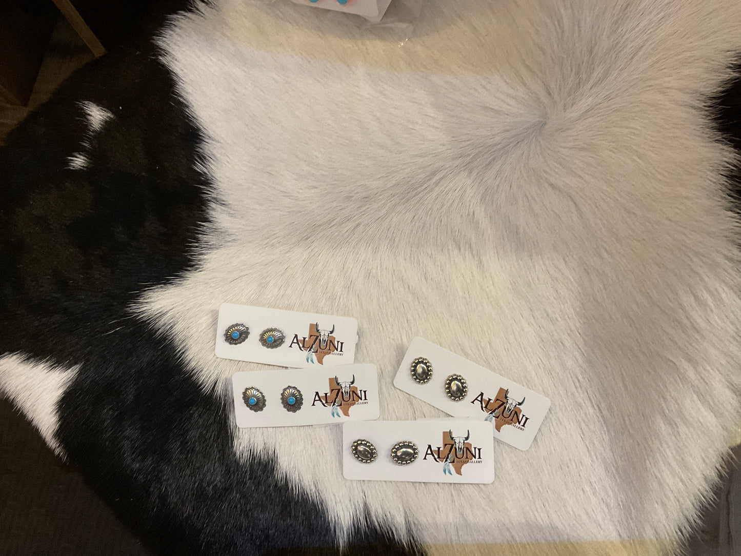 CONCHO STUD EARRING