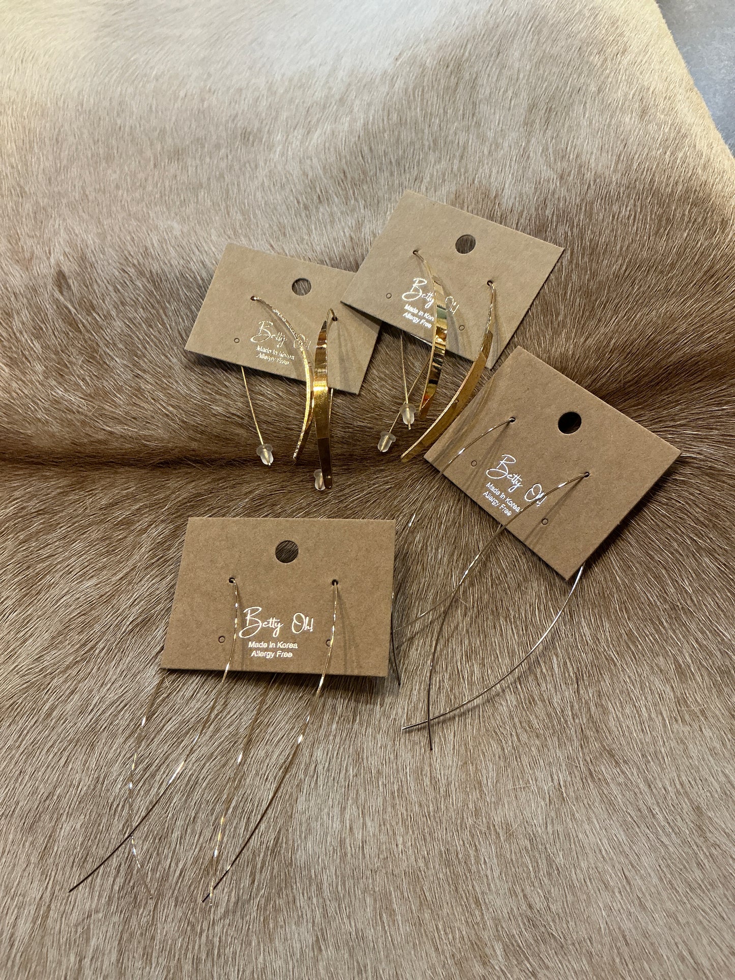 Simple wire earrings