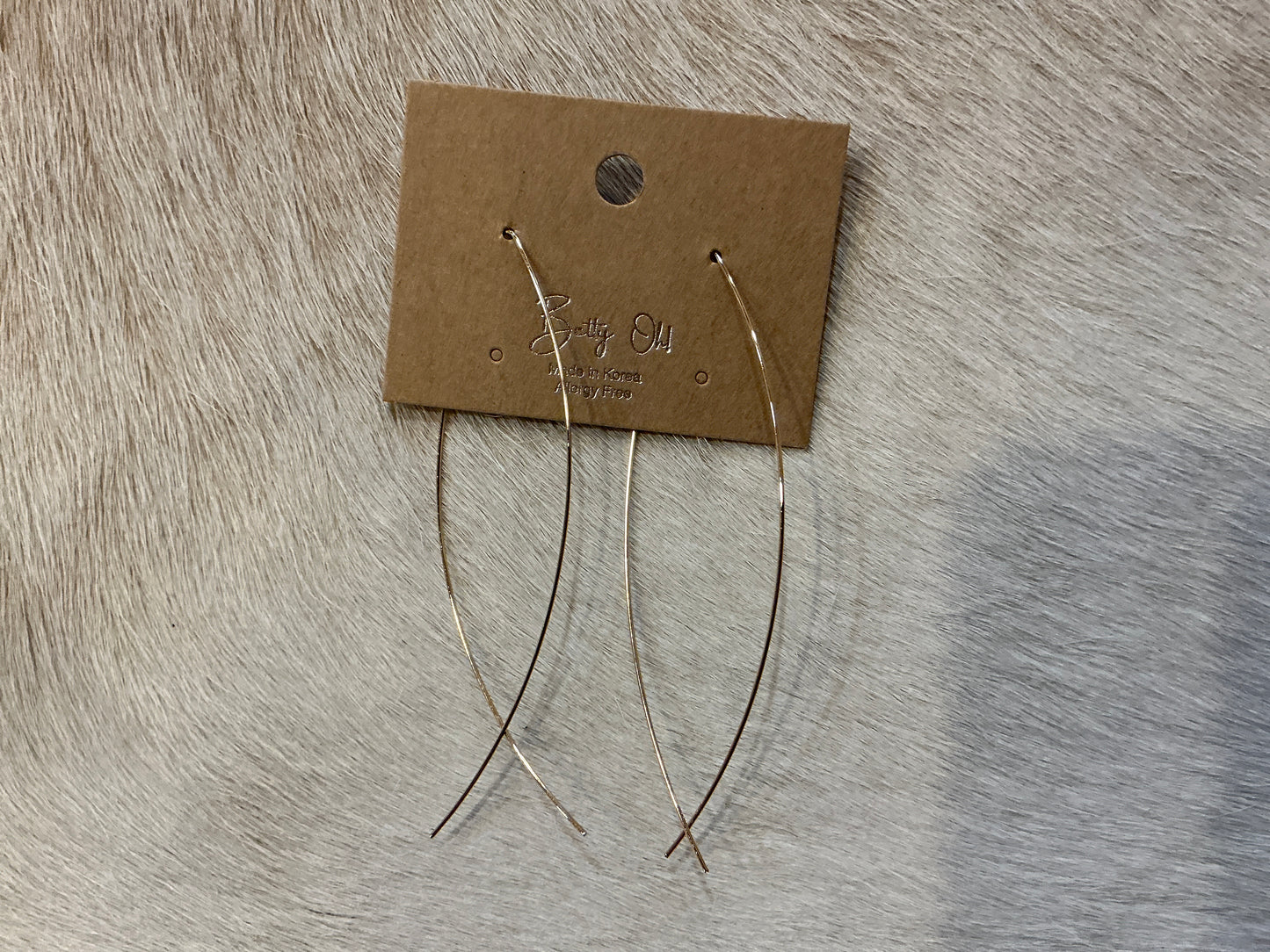 Simple wire earrings