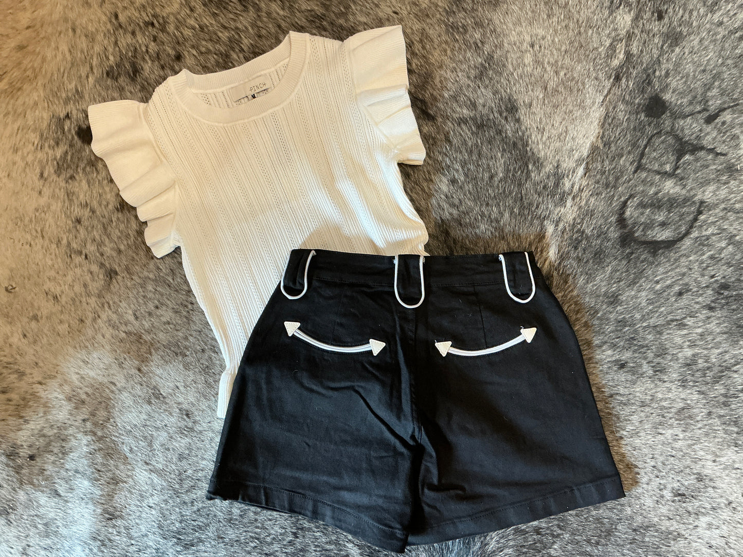 Howdy Smile Pocket Shorts
