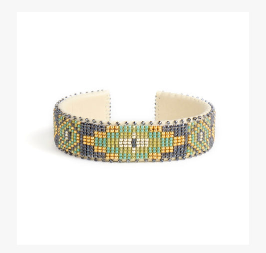 Etkie Beaded Cuff Medium