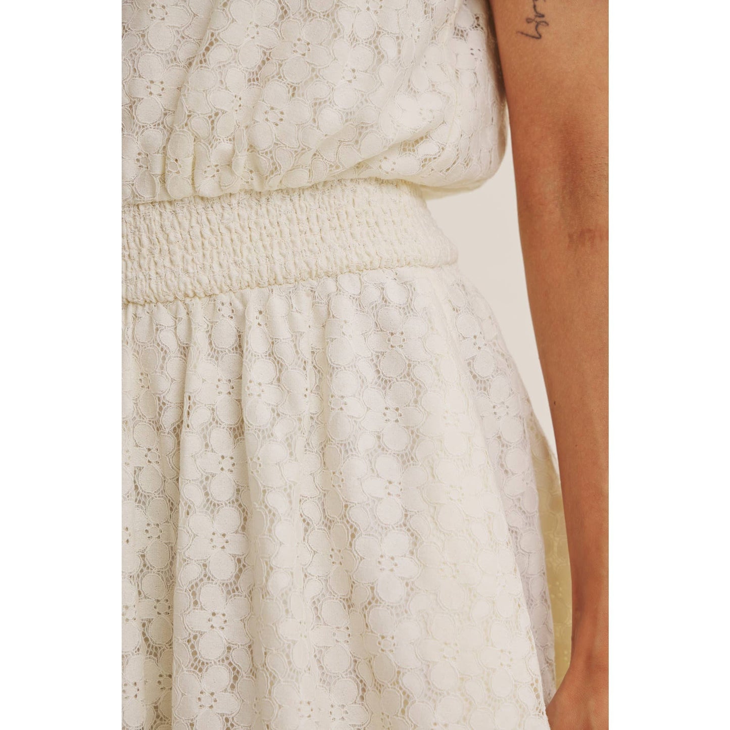 Lovely Lace Mini